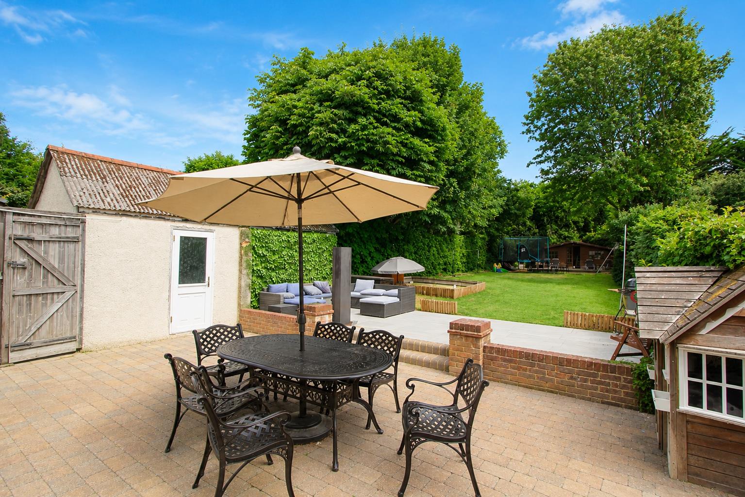 5 bed property in Smitham Downs Road, Purley